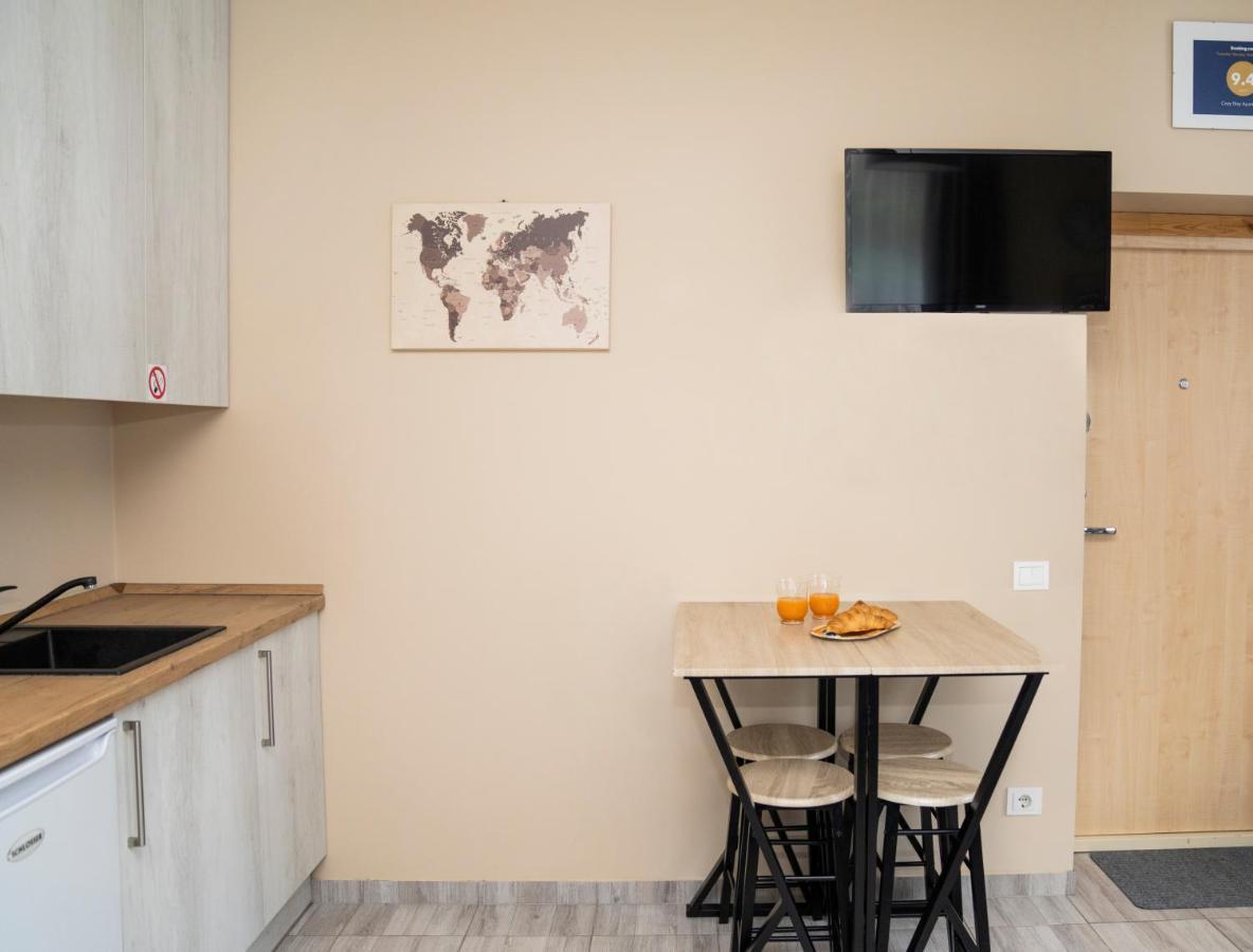 Cozy Stay Apartment Каунас Екстер'єр фото
